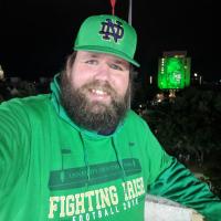 2018-09-29-kevintracy-notredame-stadium-greenout-touchdown-jesus